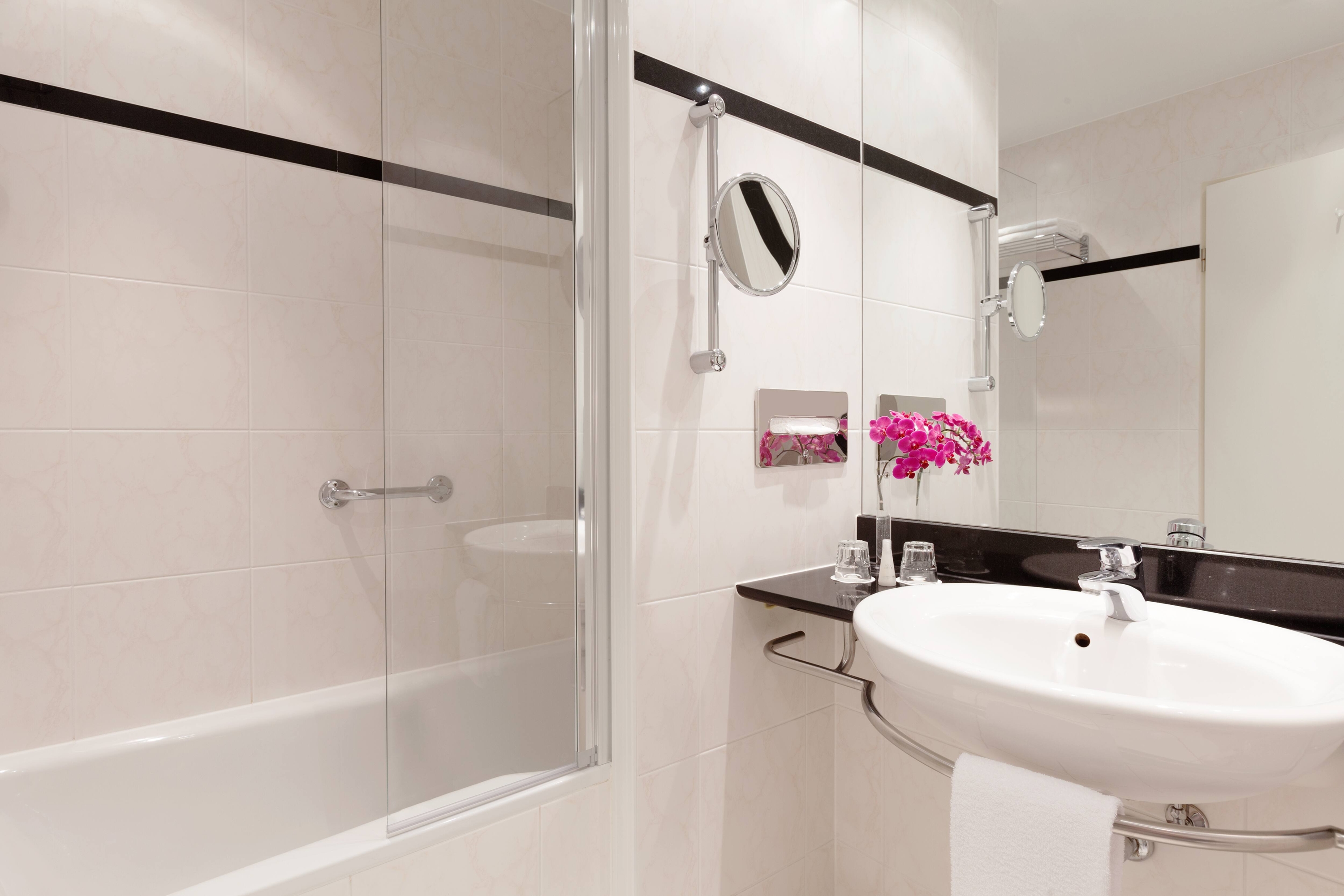 Guest room bath at the Vienna House by Wyndham Thuringer Hof Eisenach in Eisenach, Other than US/Canada