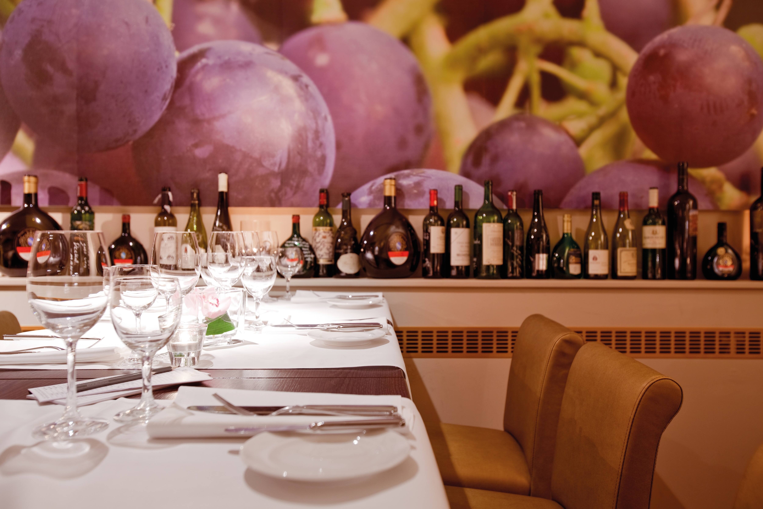 Vienna House by Wyndham Thuringer Hof Eisenach restaurant in Eisenach, Other than US/Canada