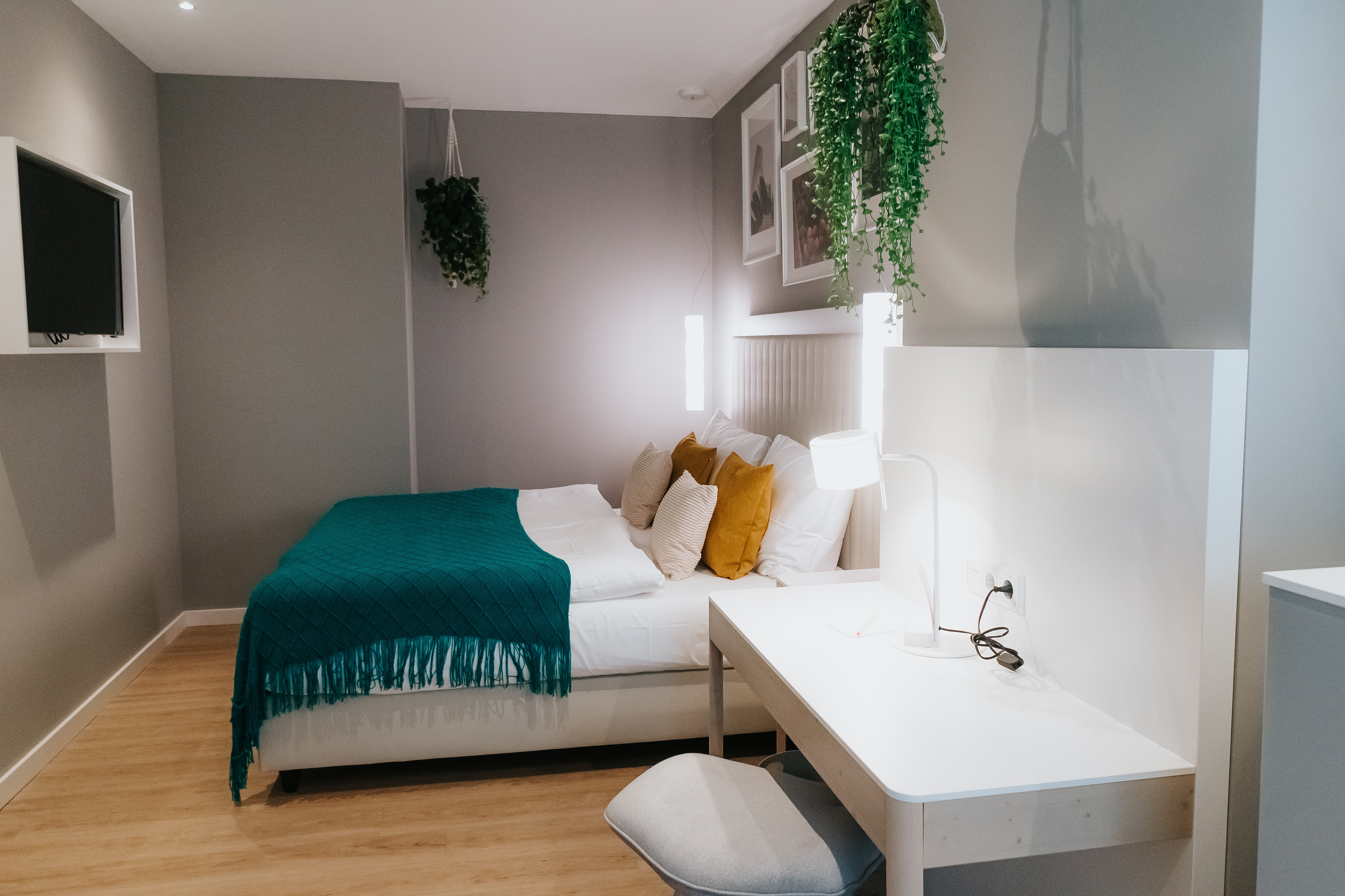 Guest room at the Vienna House by Wyndham Frankfurt South in Frankfurt am Main, Other than US/Canada