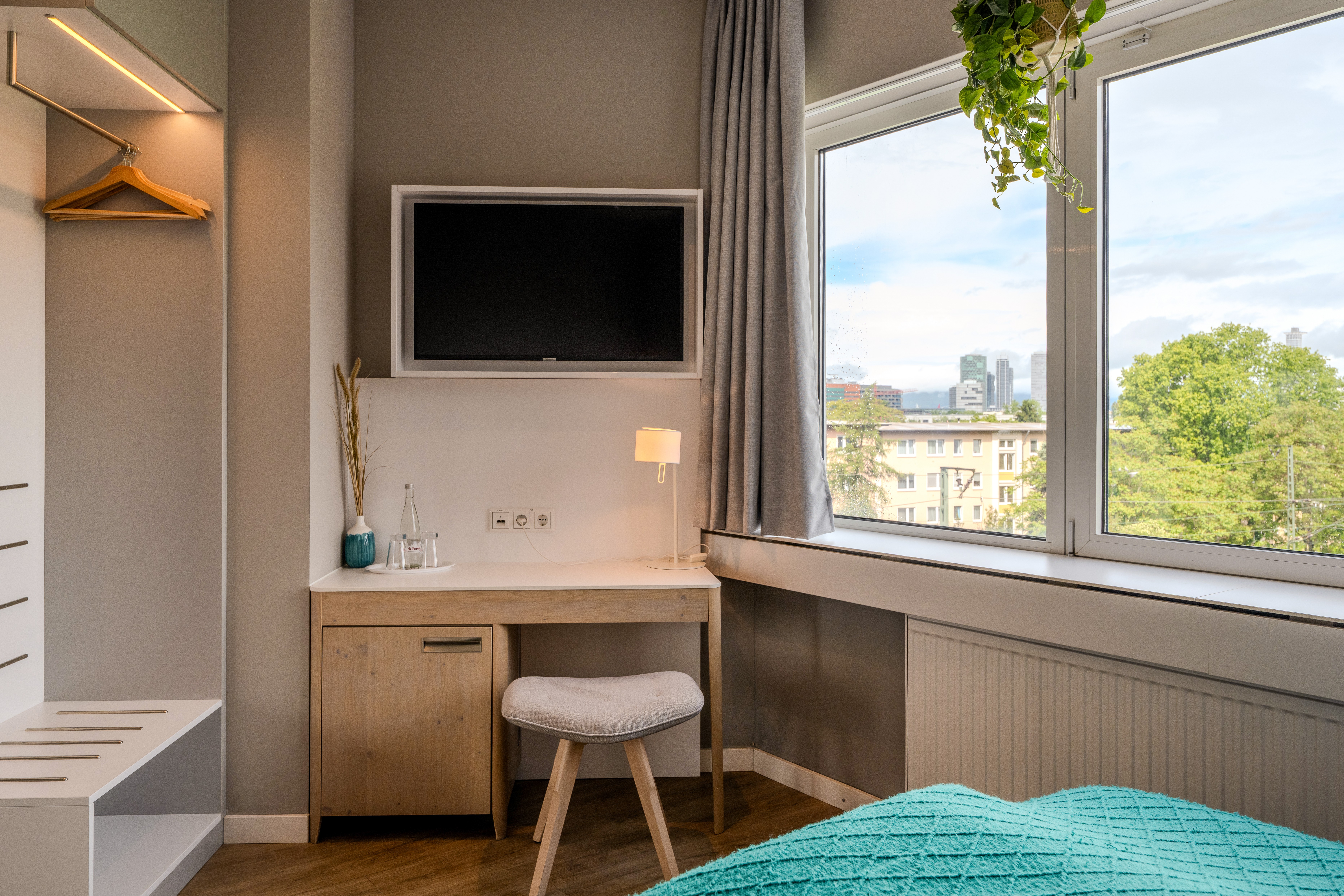 Guest room at the Vienna House by Wyndham Frankfurt South in Frankfurt am Main, Other than US/Canada