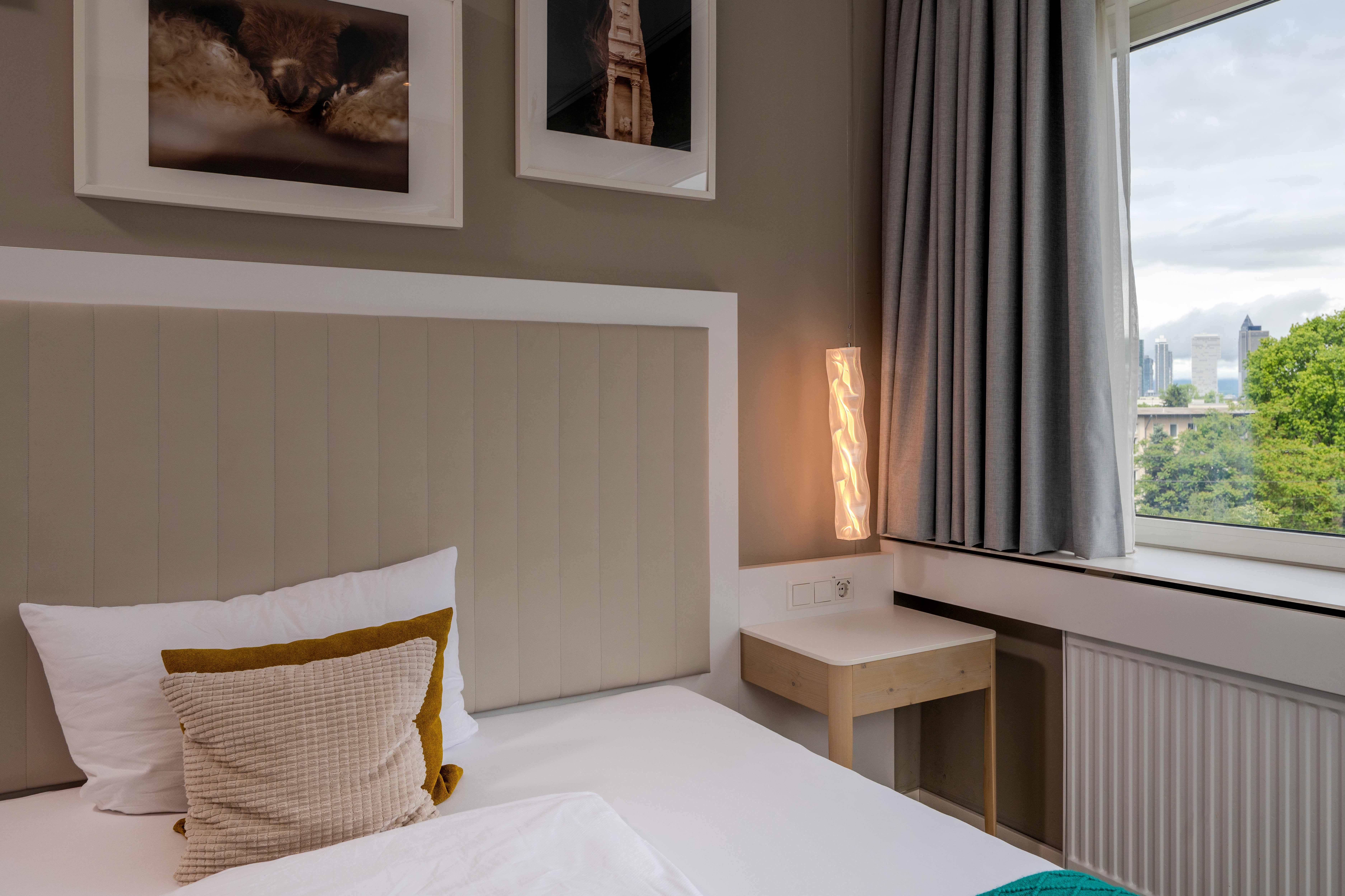 Guest room at the Vienna House by Wyndham Frankfurt South in Frankfurt am Main, Other than US/Canada