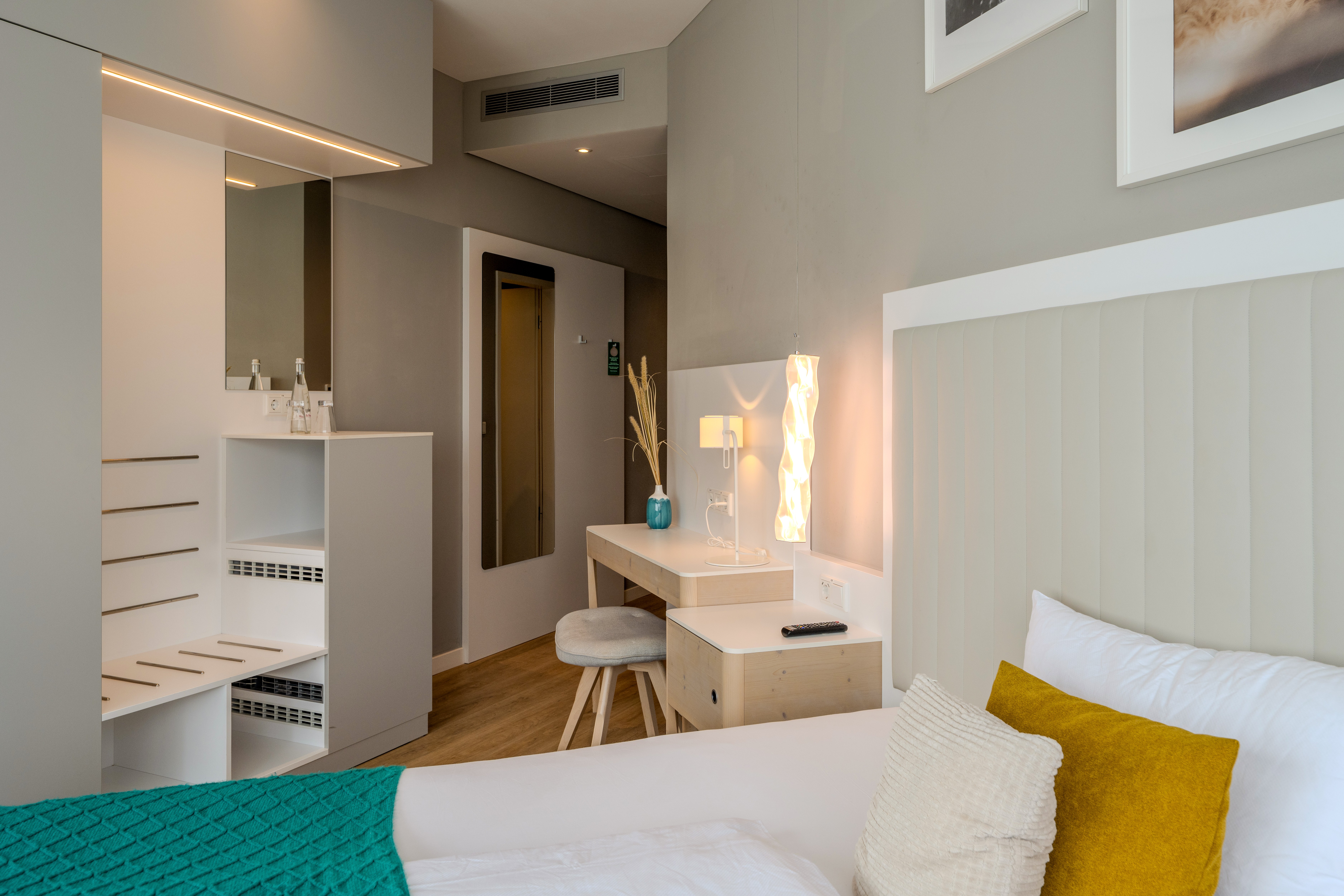 Guest room at the Vienna House by Wyndham Frankfurt South in Frankfurt am Main, Other than US/Canada