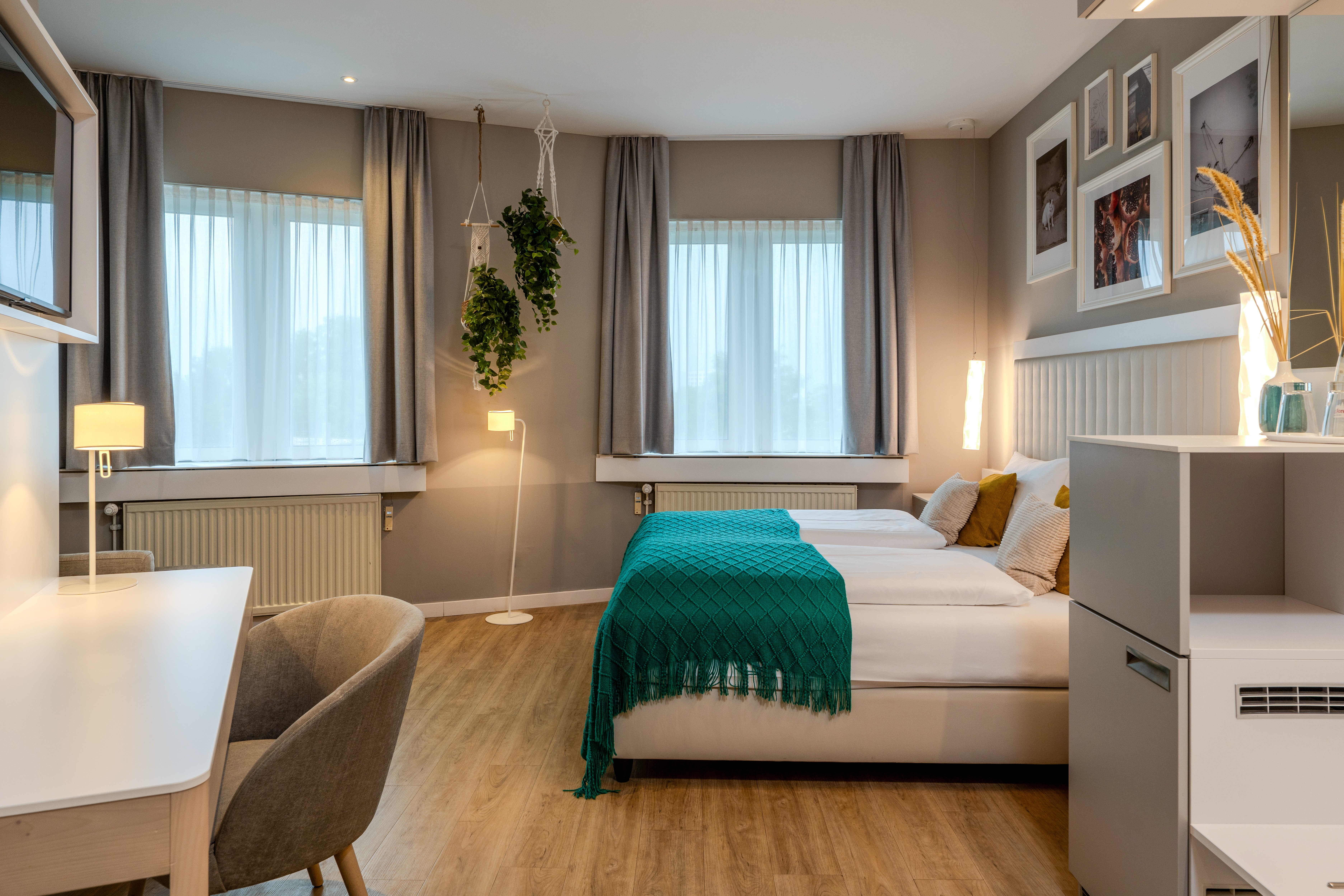 Guest room at the Vienna House by Wyndham Frankfurt South in Frankfurt am Main, Other than US/Canada