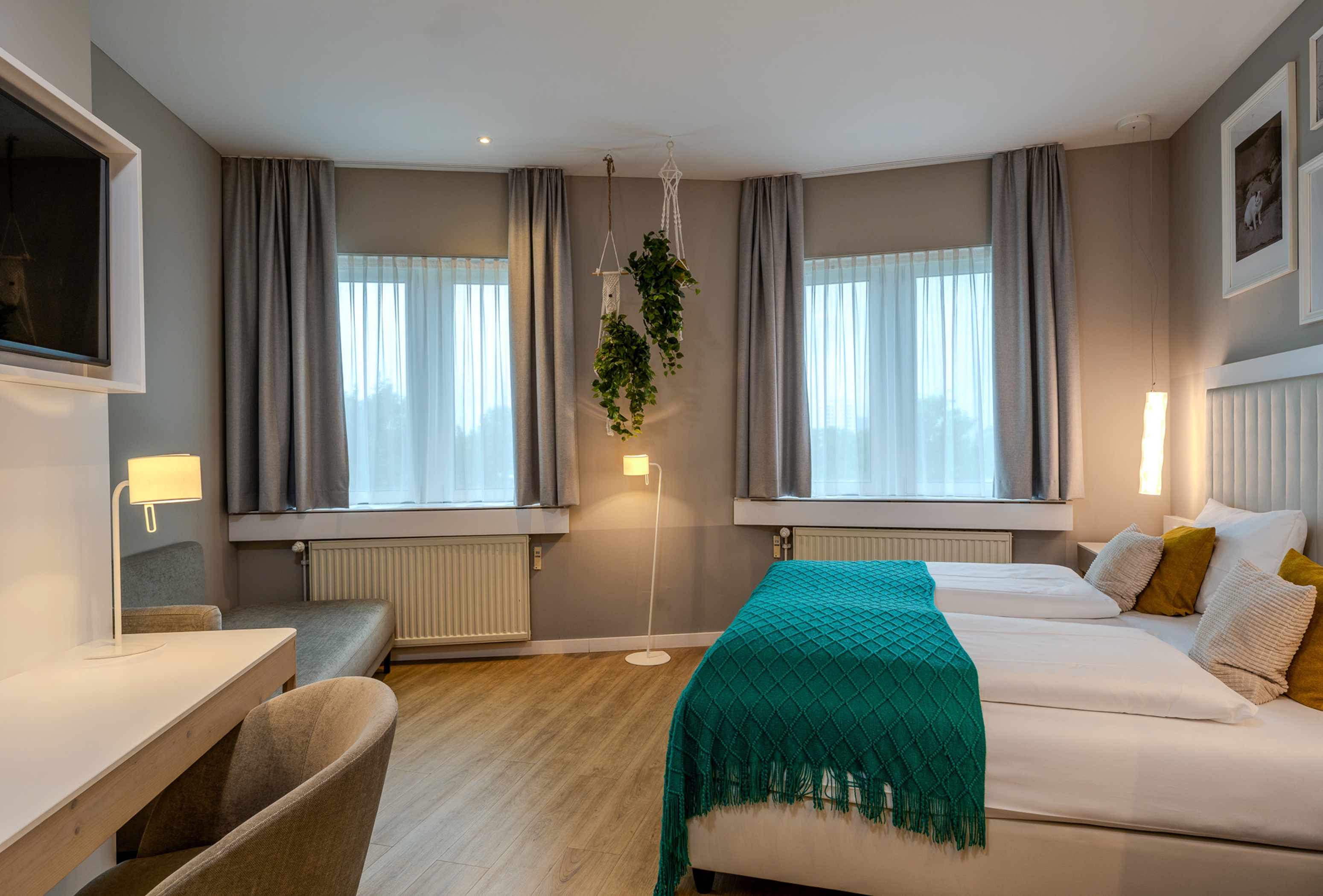 Guest room at the Vienna House by Wyndham Frankfurt South in Frankfurt am Main, Other than US/Canada