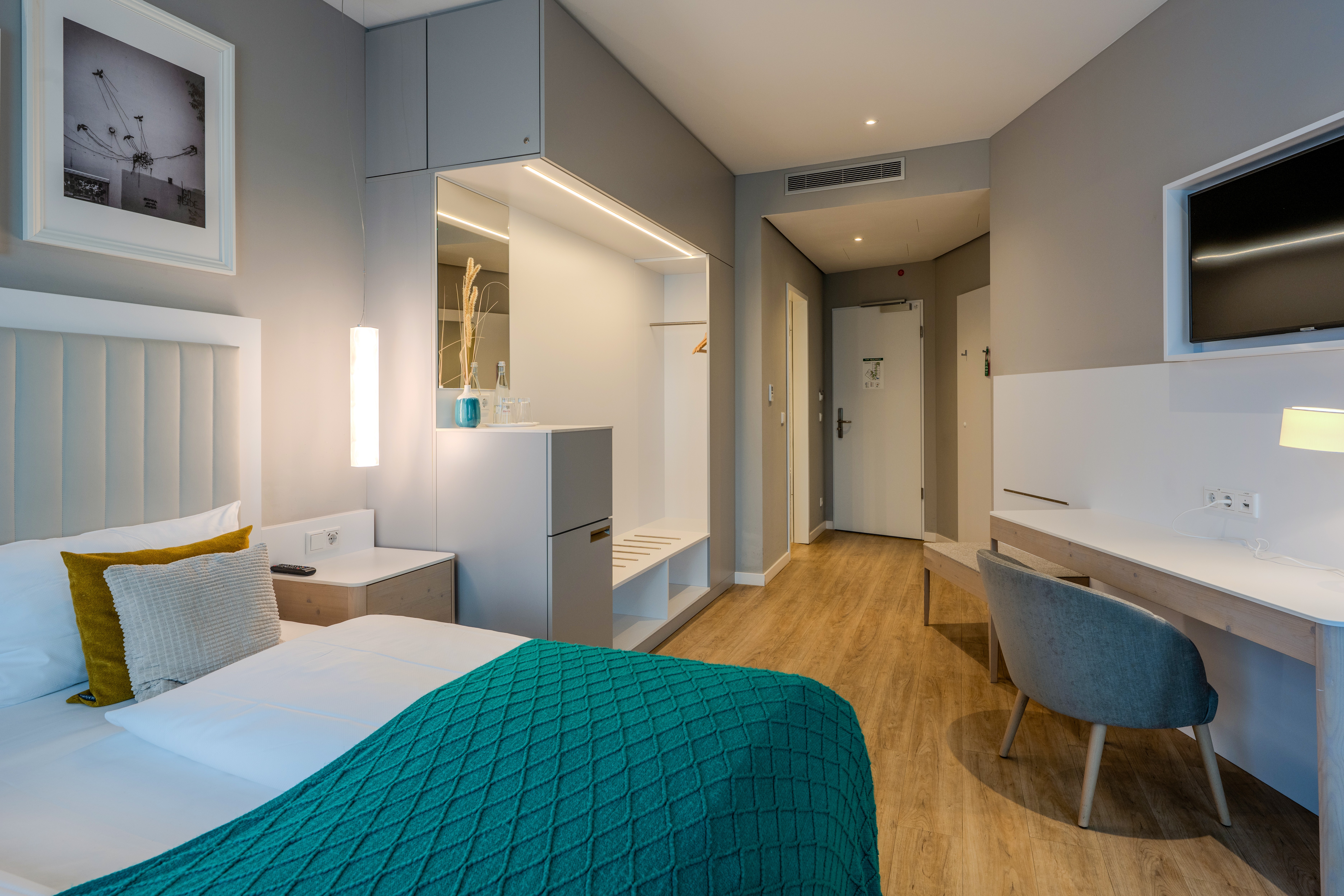Guest room at the Vienna House by Wyndham Frankfurt South in Frankfurt am Main, Other than US/Canada