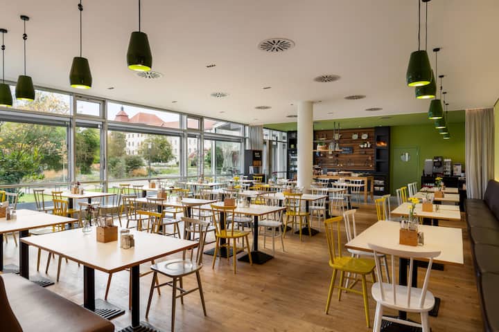 Vienna House Easy by Wyndham Gunzburg restaurant in Gunzburg, Other than US/Canada