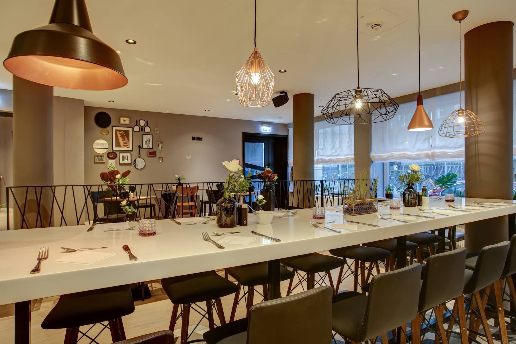 Vienna House Easy by Wyndham Hamburg restaurant breakfast area with seating in Hamburg, Other than US/Canada
