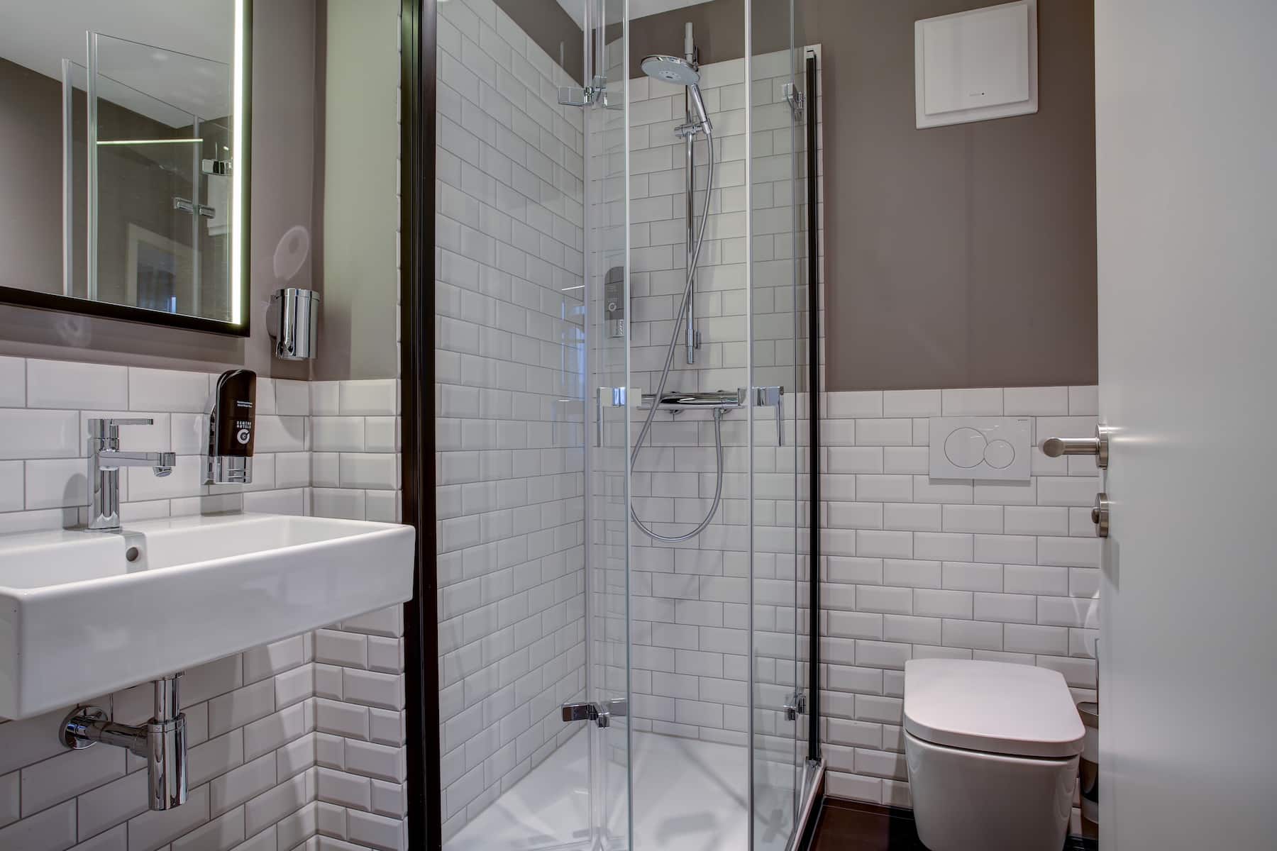 Guest room at the Vienna House Easy by Wyndham Hamburg in Hamburg, Other than US/Canada