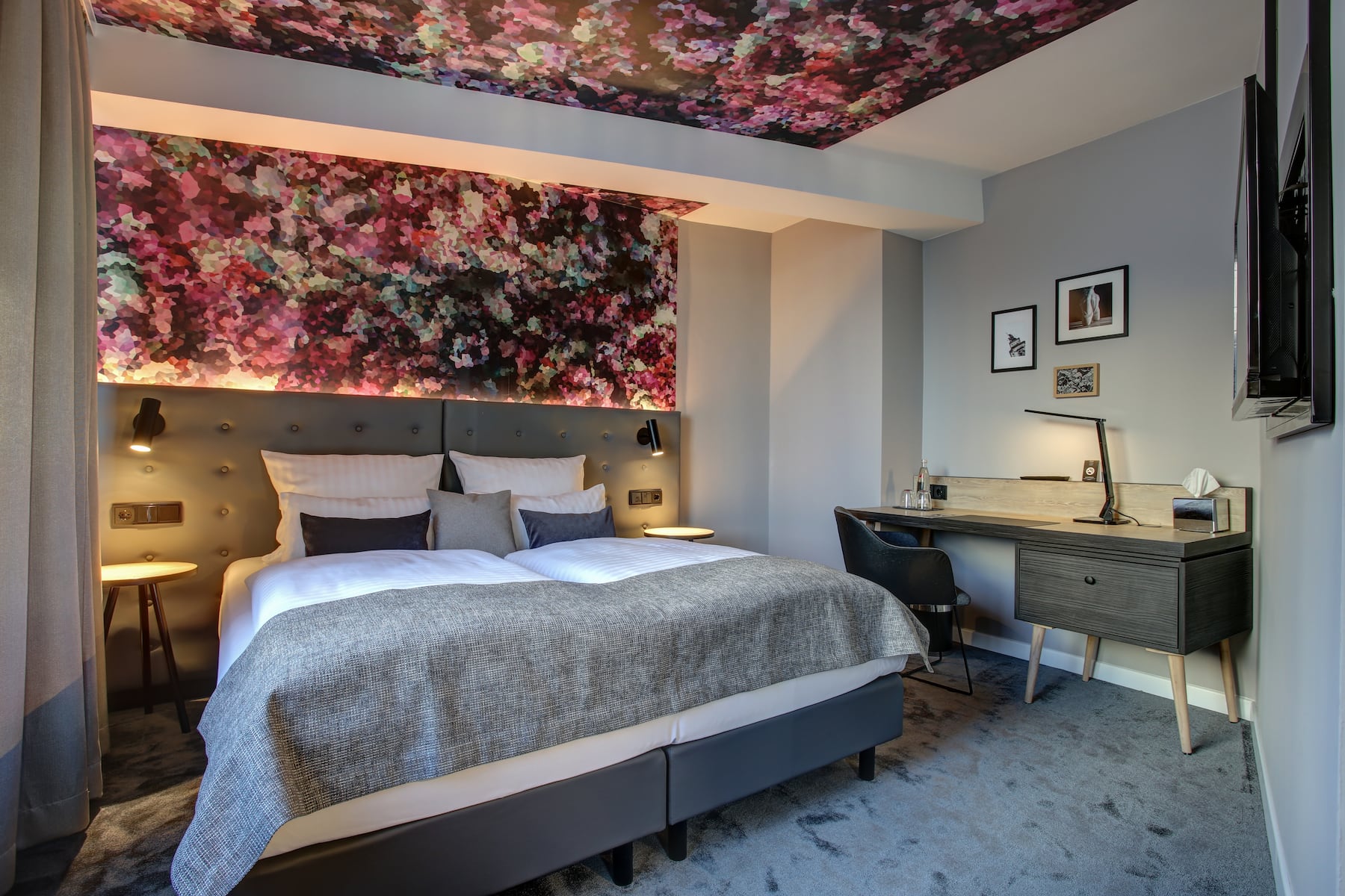 Guest room at the Vienna House Easy by Wyndham Hamburg in Hamburg, Other than US/Canada