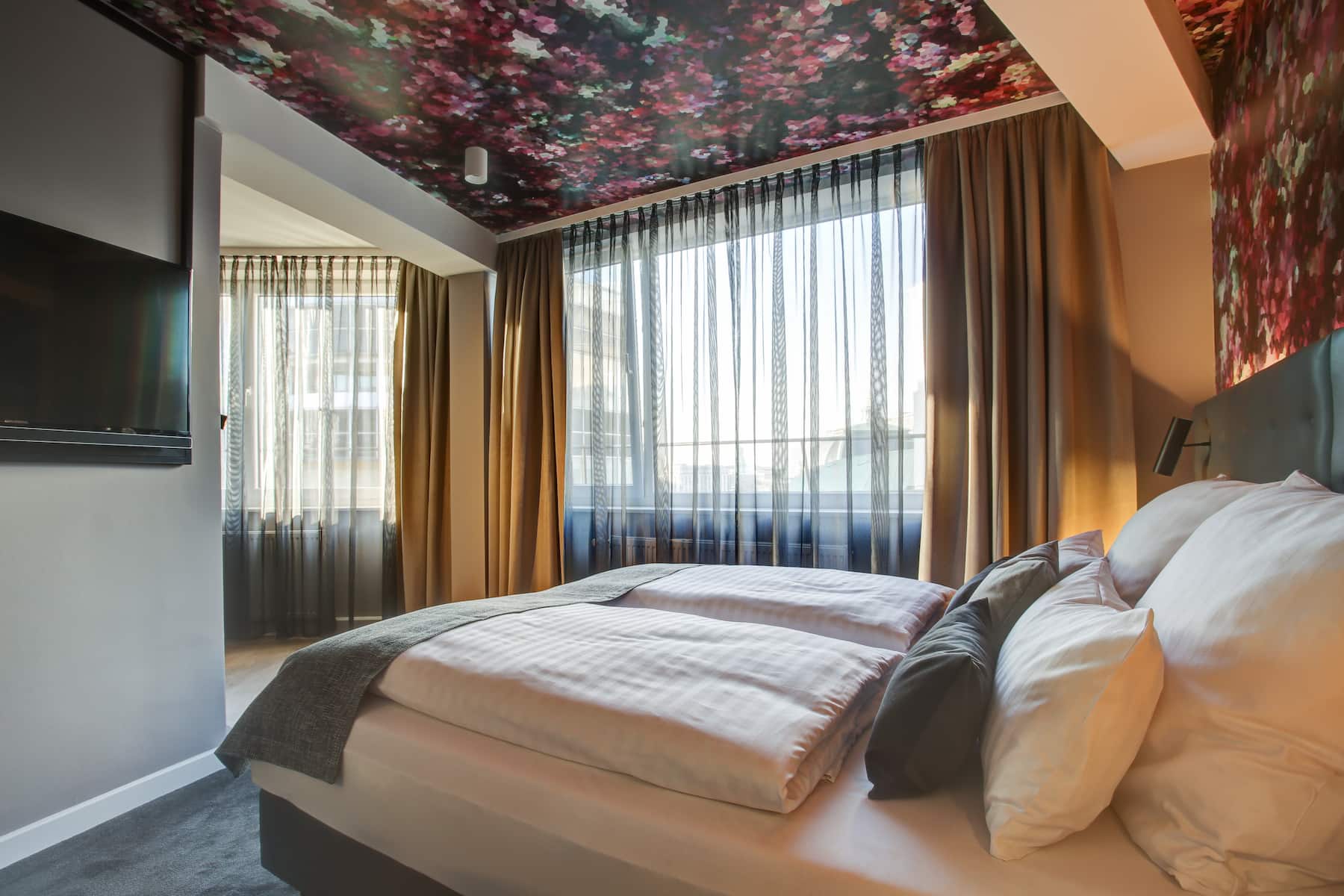 Guest room at the Vienna House Easy by Wyndham Hamburg in Hamburg, Other than US/Canada