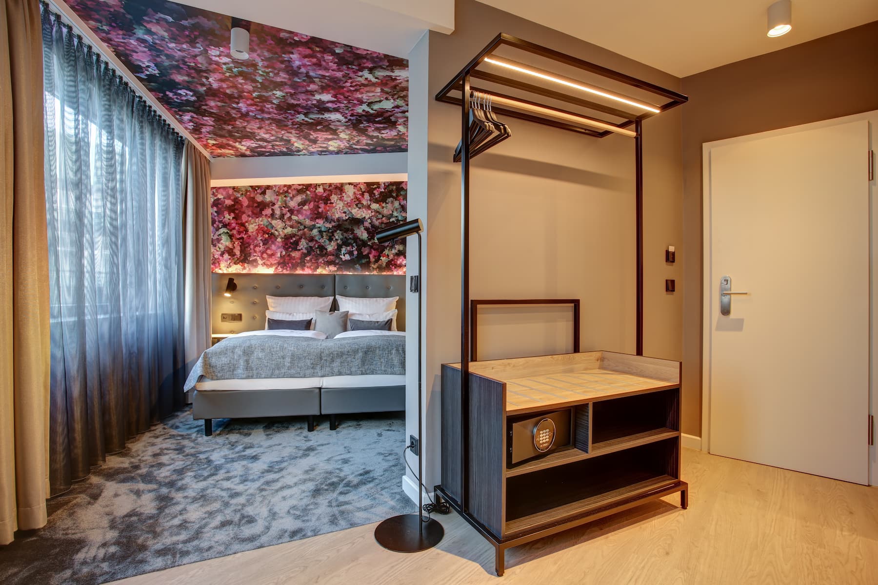 Guest room at the Vienna House Easy by Wyndham Hamburg in Hamburg, Other than US/Canada