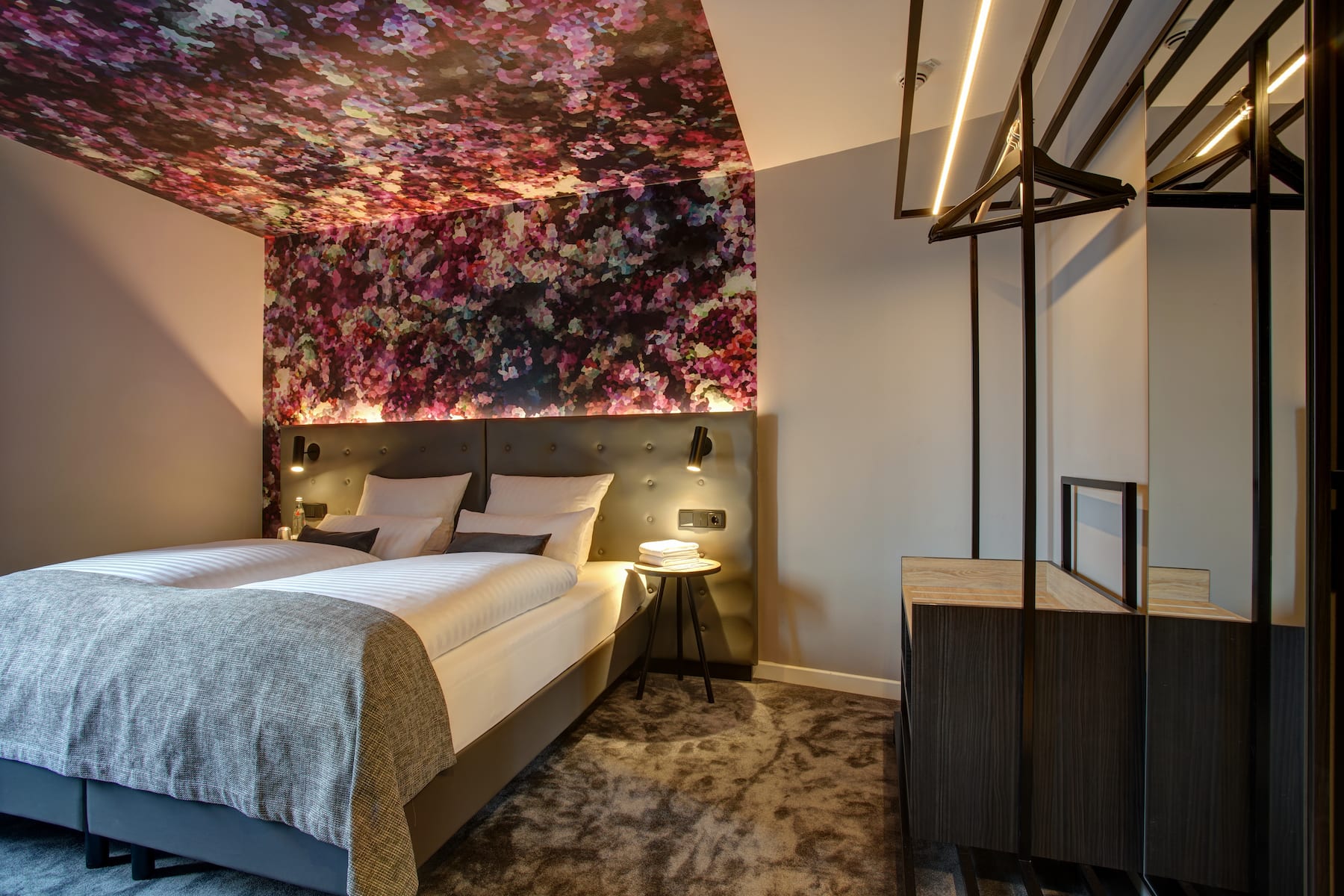 Guest room at the Vienna House Easy by Wyndham Hamburg in Hamburg, Other than US/Canada
