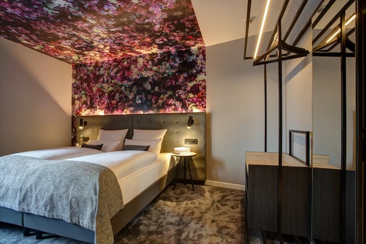 Guest room at the Vienna House Easy by Wyndham Hamburg in Hamburg, Other than US/Canada