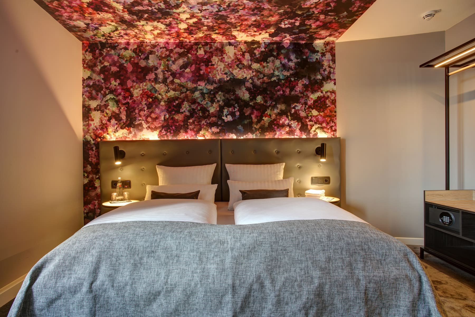 Guest room at the Vienna House Easy by Wyndham Hamburg in Hamburg, Other than US/Canada
