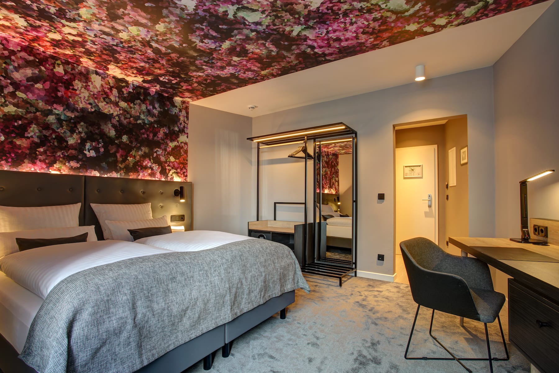 Guest room at the Vienna House Easy by Wyndham Hamburg in Hamburg, Other than US/Canada