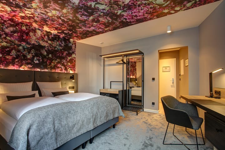 Guest room at the Vienna House Easy by Wyndham Hamburg in Hamburg, Other than US/Canada