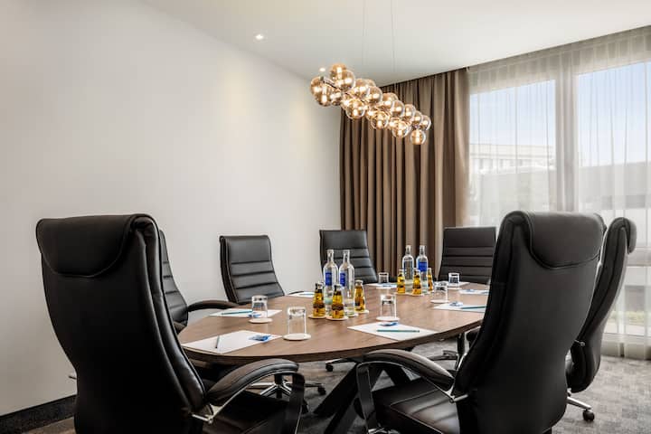 Board room at Vienna House Easy by Wyndham Frankfurt Airport in Kelsterbach, Other than US/Canada