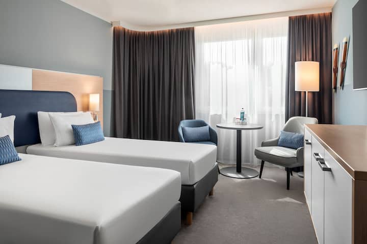 Guest room at the Vienna House Easy by Wyndham Frankfurt Airport in Kelsterbach, Other than US/Canada