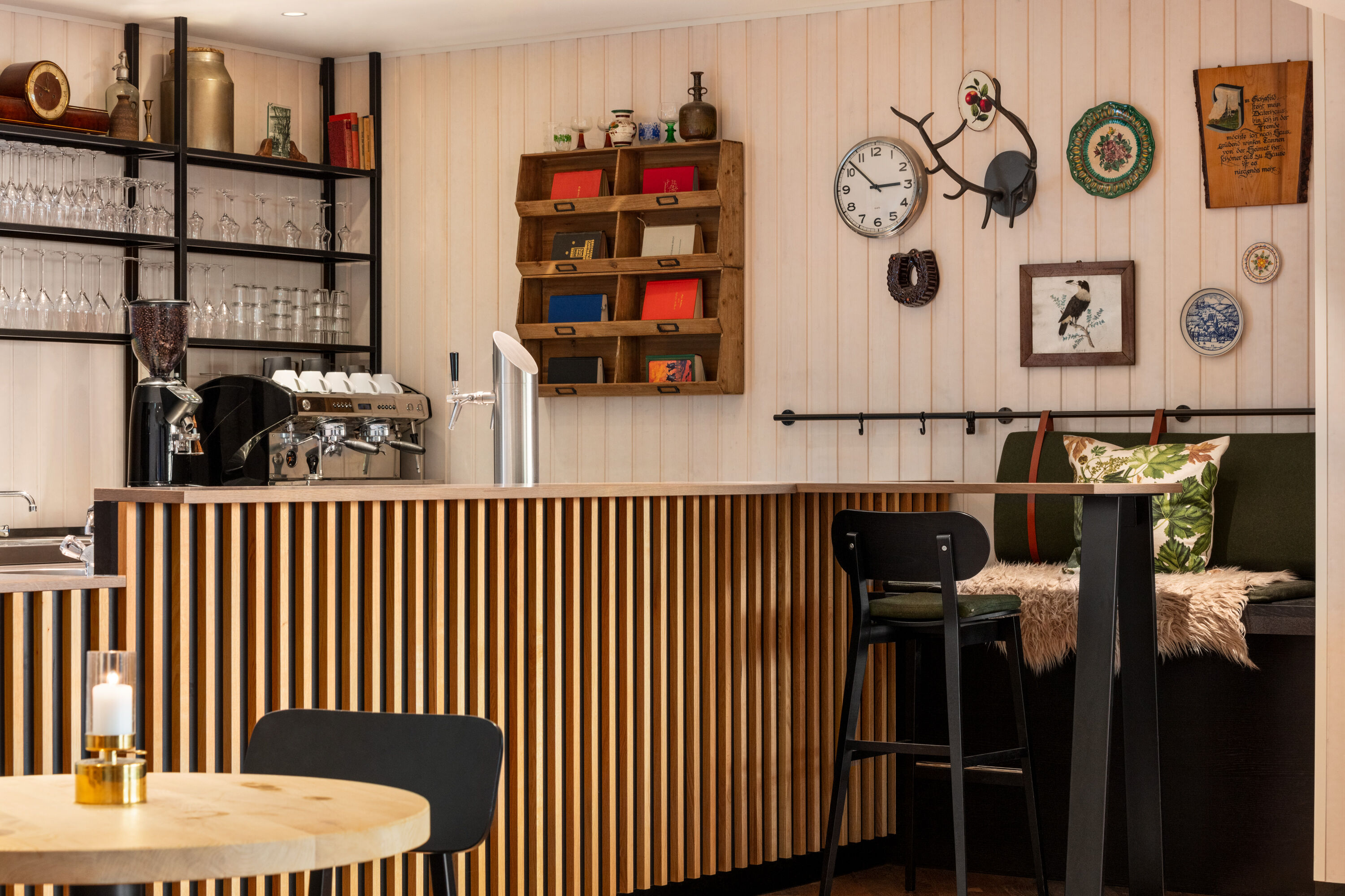 Bar at Vienna House by Wyndham MQ Kronberg in Kronberg, Other than US/Canada