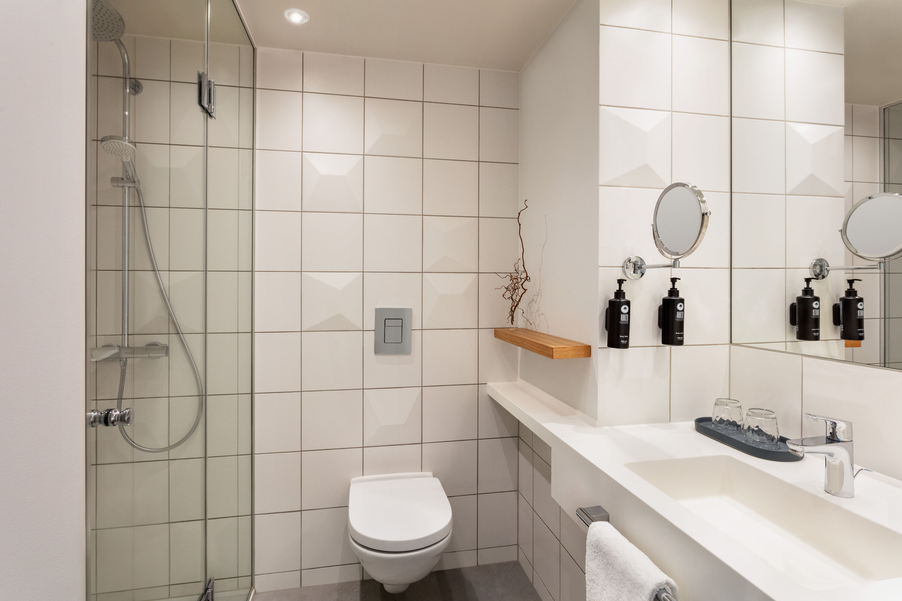 Guest room bath at the Vienna House by Wyndham MQ Kronberg in Kronberg, Other than US/Canada