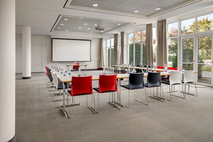 U-shape meeting room at Vienna House Easy by Wyndham Landsberg in Landsberg am Lech, Other than US/Canada