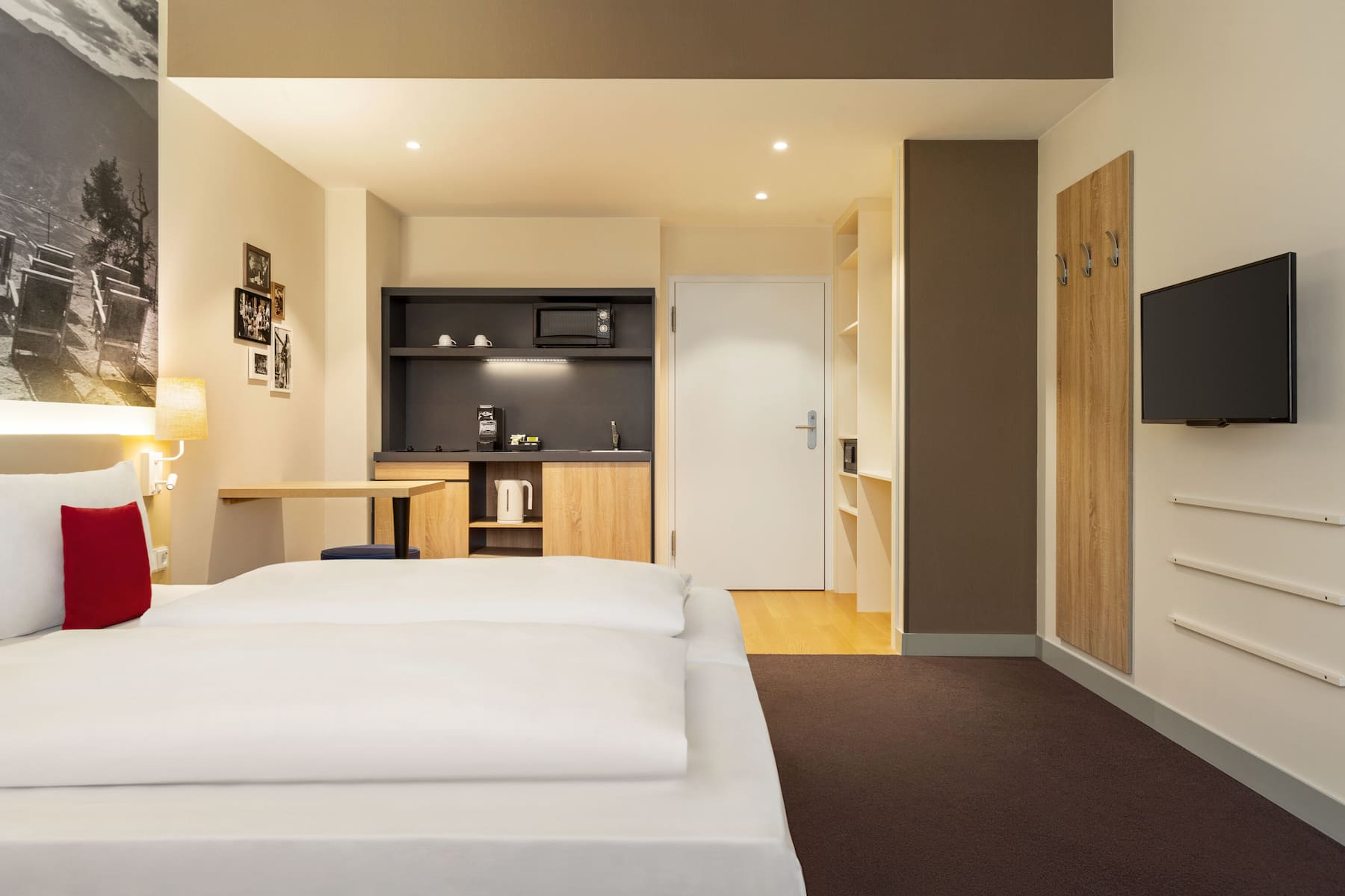 Guest room at the Vienna House Easy by Wyndham Munchen in Munich, Other than US/Canada