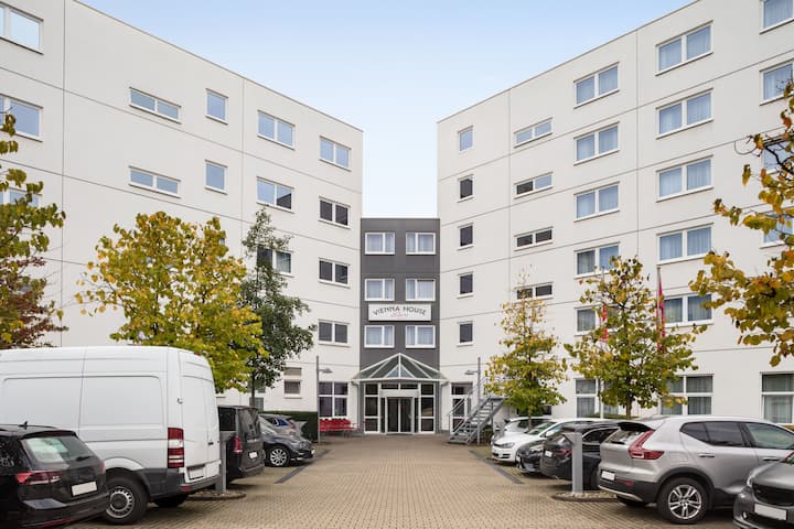 Exterior of Vienna House Easy by Wyndham Neckarsulm hotel in Neckarsulm, Other than US/Canada
