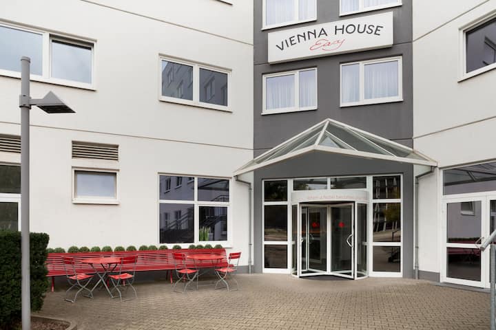 Exterior of Vienna House Easy by Wyndham Neckarsulm hotel in Neckarsulm, Other than US/Canada