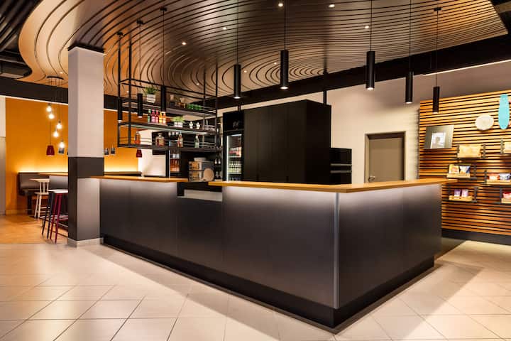 Vienna House Easy by Wyndham Neckarsulm reception in Neckarsulm, Other than US/Canada