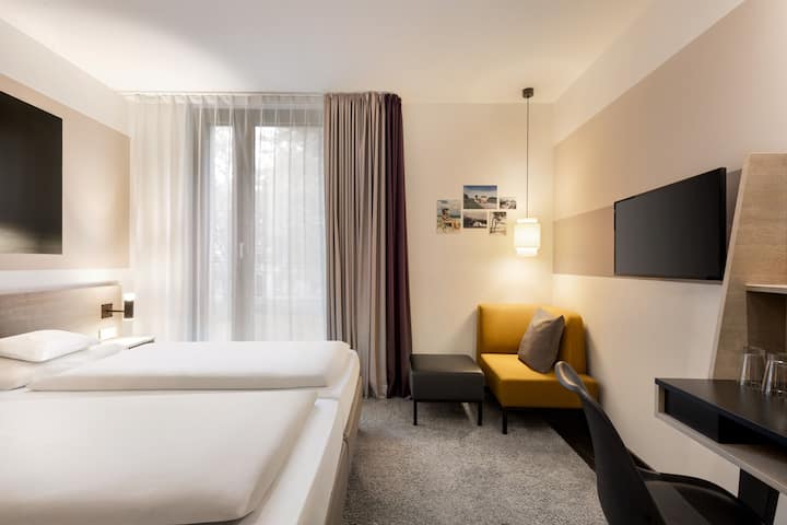 Guest room at the Vienna House Easy by Wyndham Osnabruck in Osnabrueck, Other than US/Canada