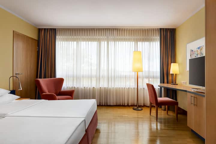 Guest room at the Vienna House by Wyndham Remarque Osnabruck in Osnabrueck, Other than US/Canada