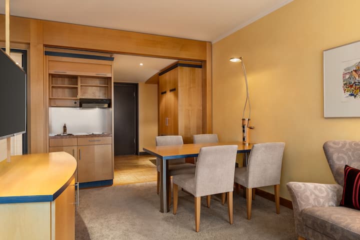 Vienna House by Wyndham Remarque Osnabruck suite in Osnabrueck, Other than US/Canada