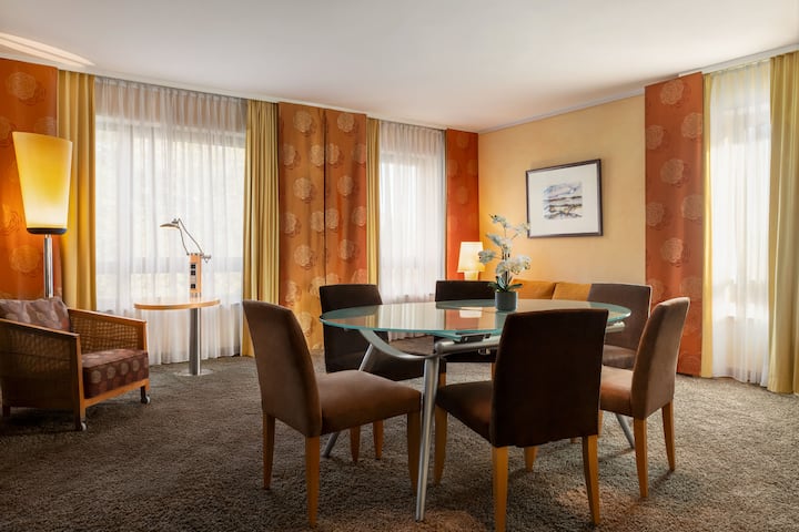 Vienna House by Wyndham Remarque Osnabruck suite in Osnabrueck, Other than US/Canada