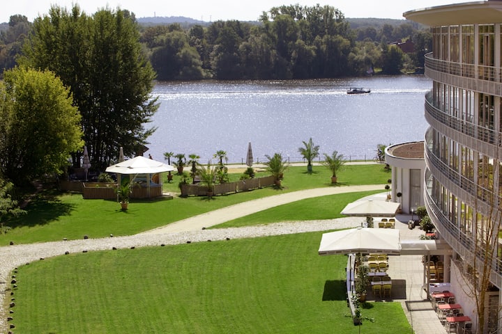 Courtyard at Vienna House by Wyndham Havelufer Potsdam in Potsdam, Other than US/Canada