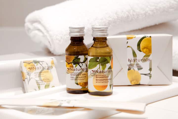 Guest room bath at the Vienna House by Wyndham Havelufer Potsdam in Potsdam, Other than US/Canada