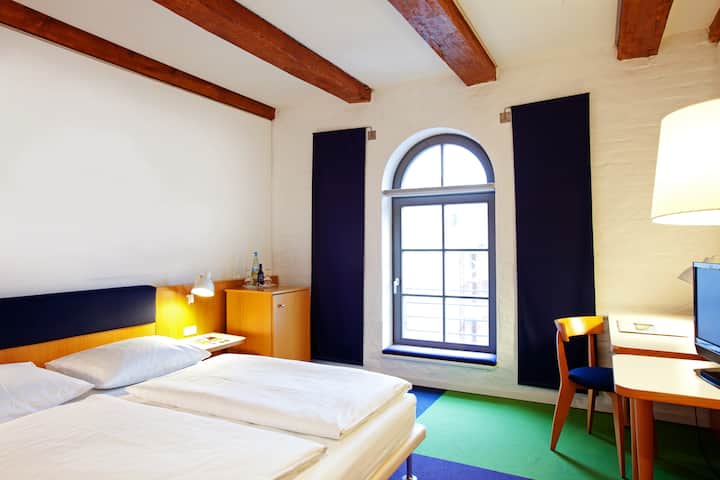 Guest room at the Vienna House by Wyndham Havelufer Potsdam in Potsdam, Other than US/Canada