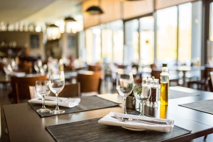 Vienna House by Wyndham Havelufer Potsdam restaurant in Potsdam, Other than US/Canada