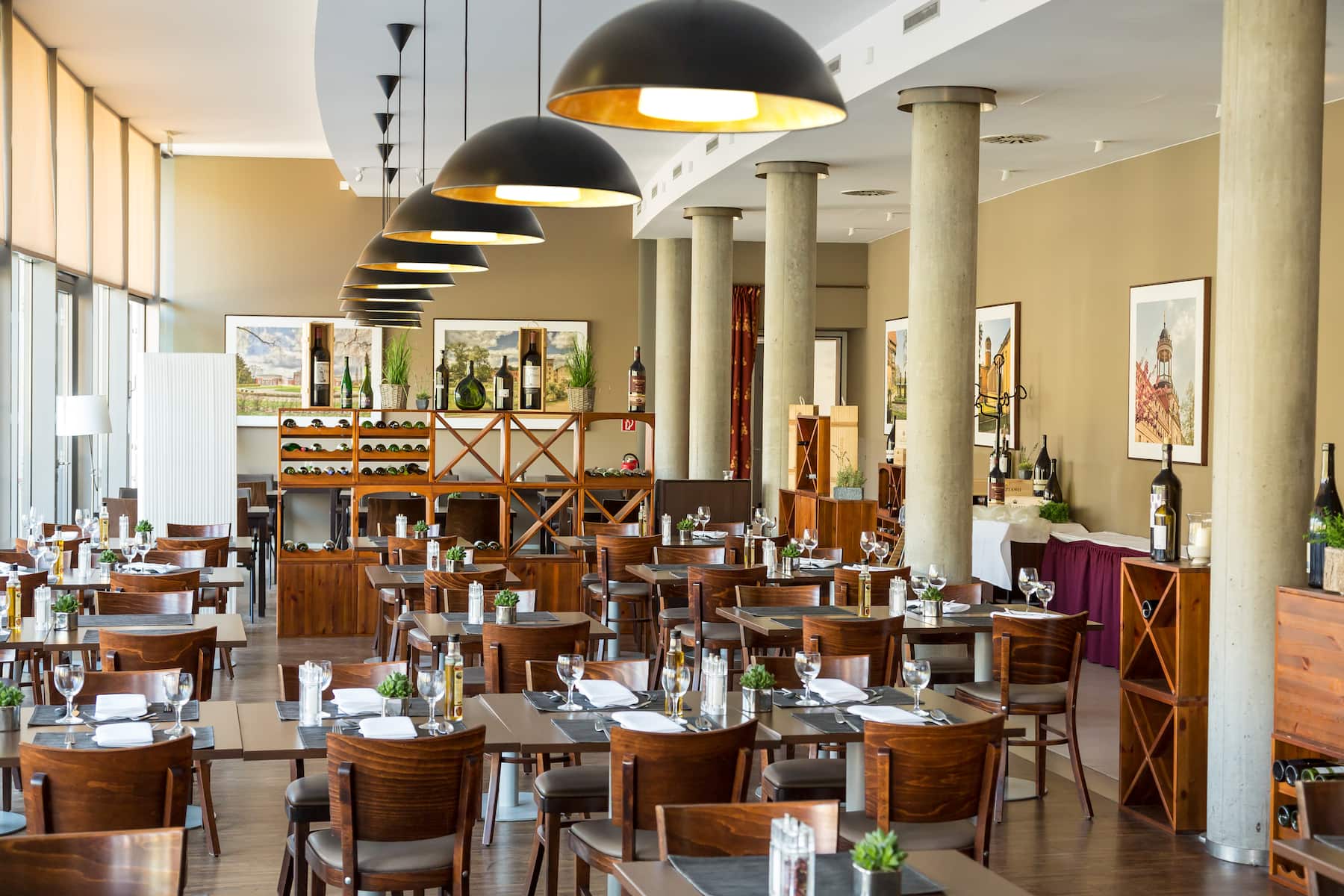 Vienna House by Wyndham Havelufer Potsdam restaurant in Potsdam, Other than US/Canada