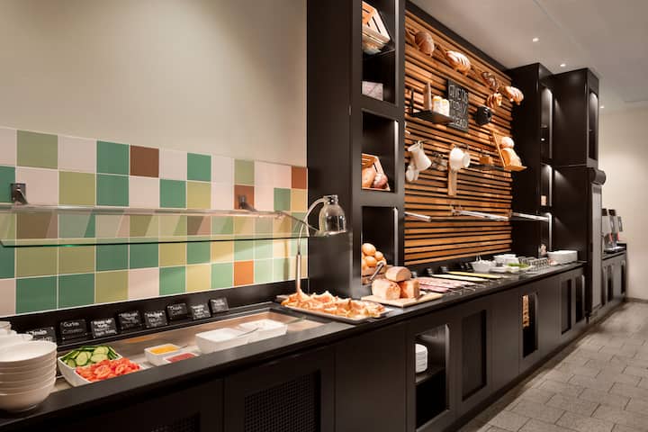 Vienna House Easy by Wyndham Trier restaurant breakfast area close up in Trier, Other than US/Canada