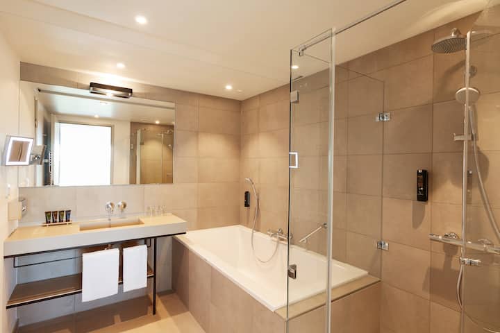 Guest room bath at the Vienna House by Wyndham Ernst Leitz Wetzlar in Wetzlar, Other than US/Canada