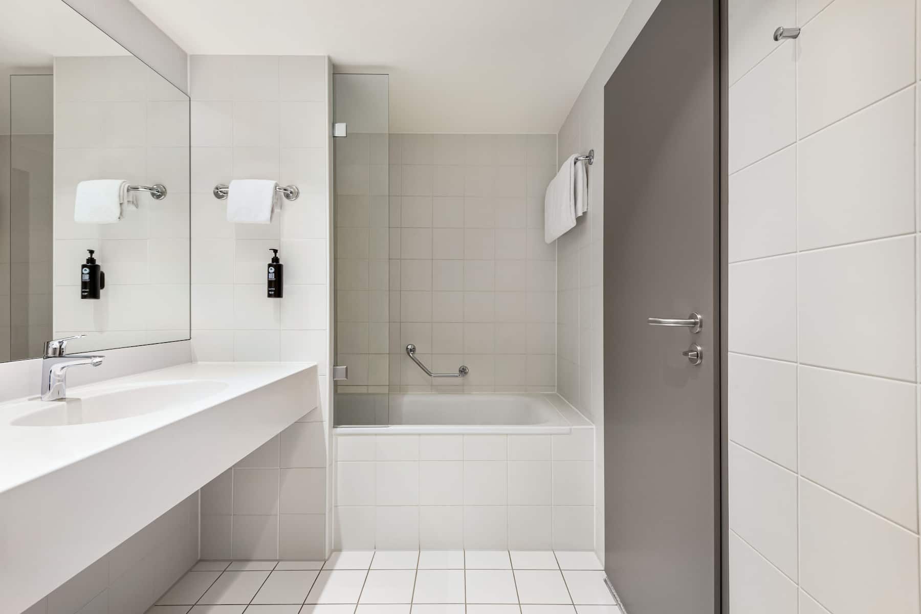 Guest room bath at the Vienna House Easy by Wyndham Wuppertal in Wuppertal, Other than US/Canada
