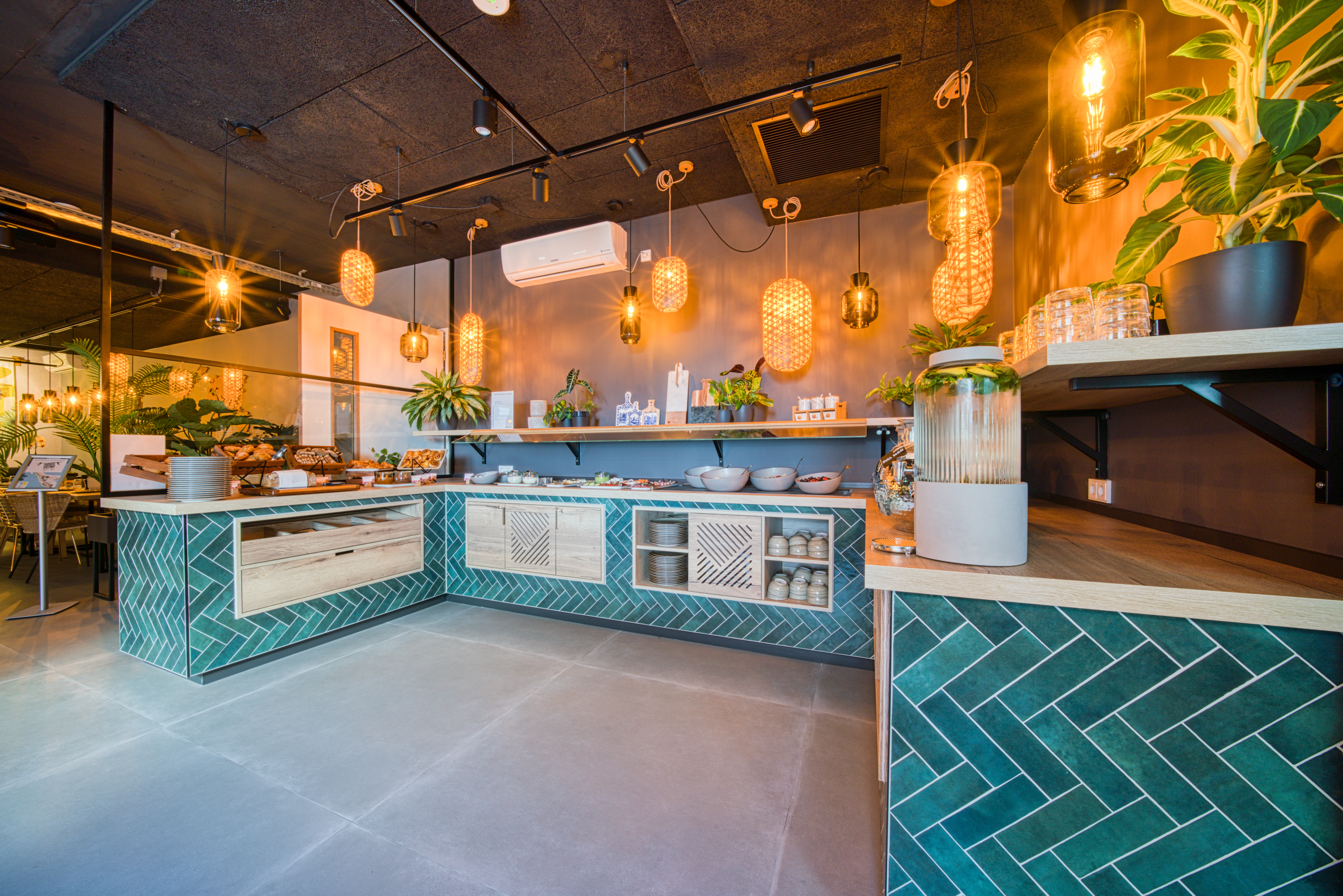 Vienna House Easy by Wyndham Amsterdam Airport restaurant breakfast area with seating in Hoofddorp, Other than US/Canada