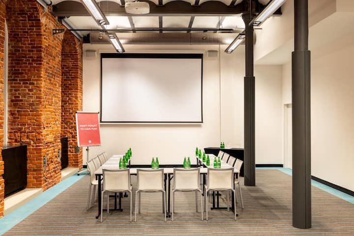 U-shape meeting room at Vienna House by Wyndham Andel's Lodz in Lodz, Other than US/Canada