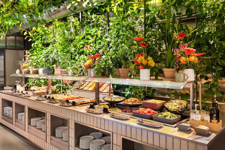 Free breakfast at Vienna House by Wyndham Mokotow Warsaw in Warszawa, Other than US/Canada