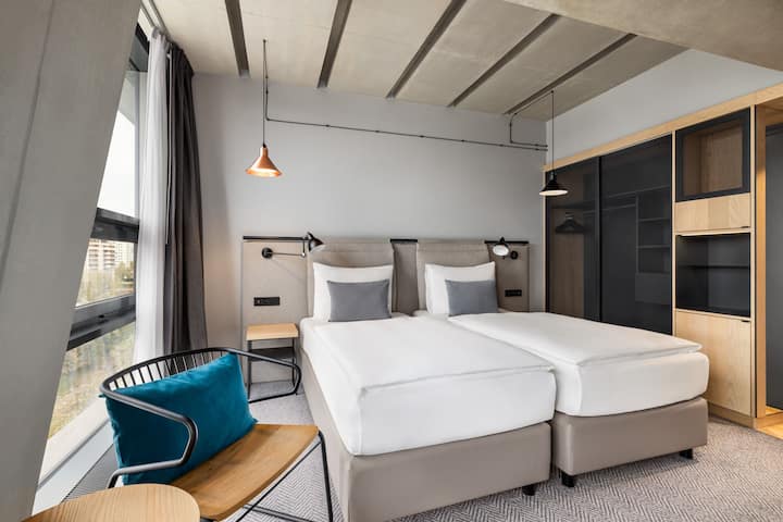 Guest room at the Vienna House by Wyndham Mokotow Warsaw in Warszawa, Other than US/Canada