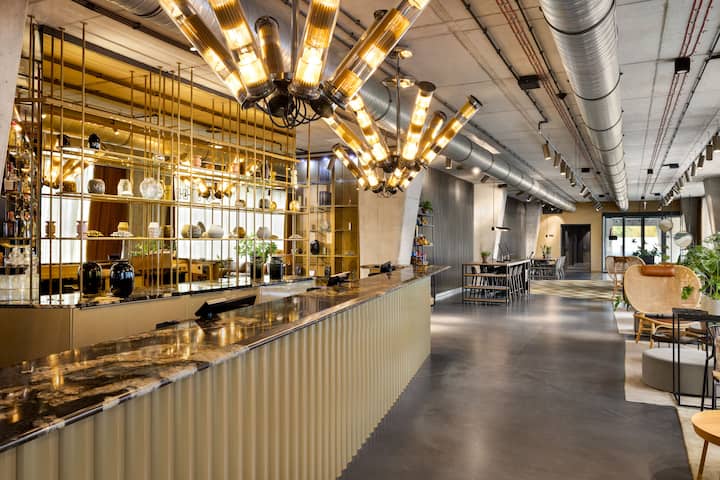 Vienna House by Wyndham Mokotow Warsaw reception in Warszawa, Other than US/Canada