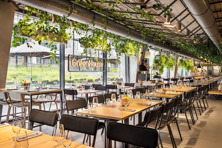Vienna House by Wyndham Mokotow Warsaw restaurant in Warszawa, Other than US/Canada