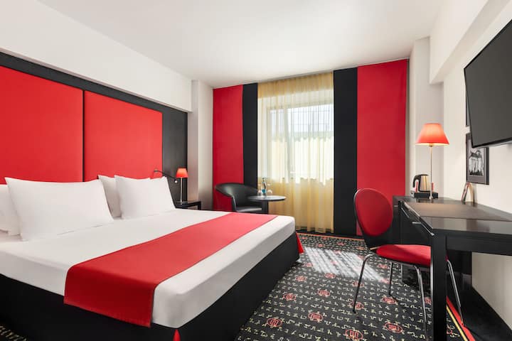 Guest room at the Vienna House Easy by Wyndham Airport Bucharest in Otopeni, Other than US/Canada