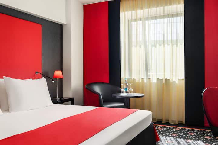 Guest room at the Vienna House Easy by Wyndham Airport Bucharest in Otopeni, Other than US/Canada