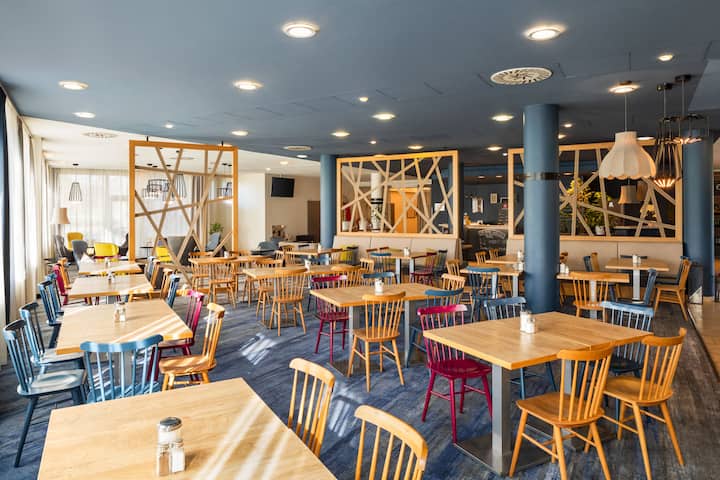 Vienna House Easy by Wyndham Bratislava restaurant in Bratislava, Other than US/Canada